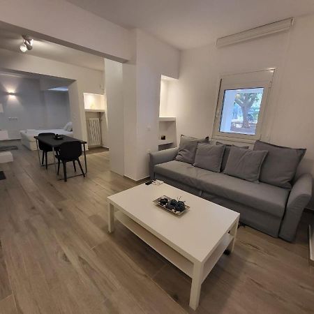 Apartment Near The Center Of Glyfada Aten Exteriör bild
