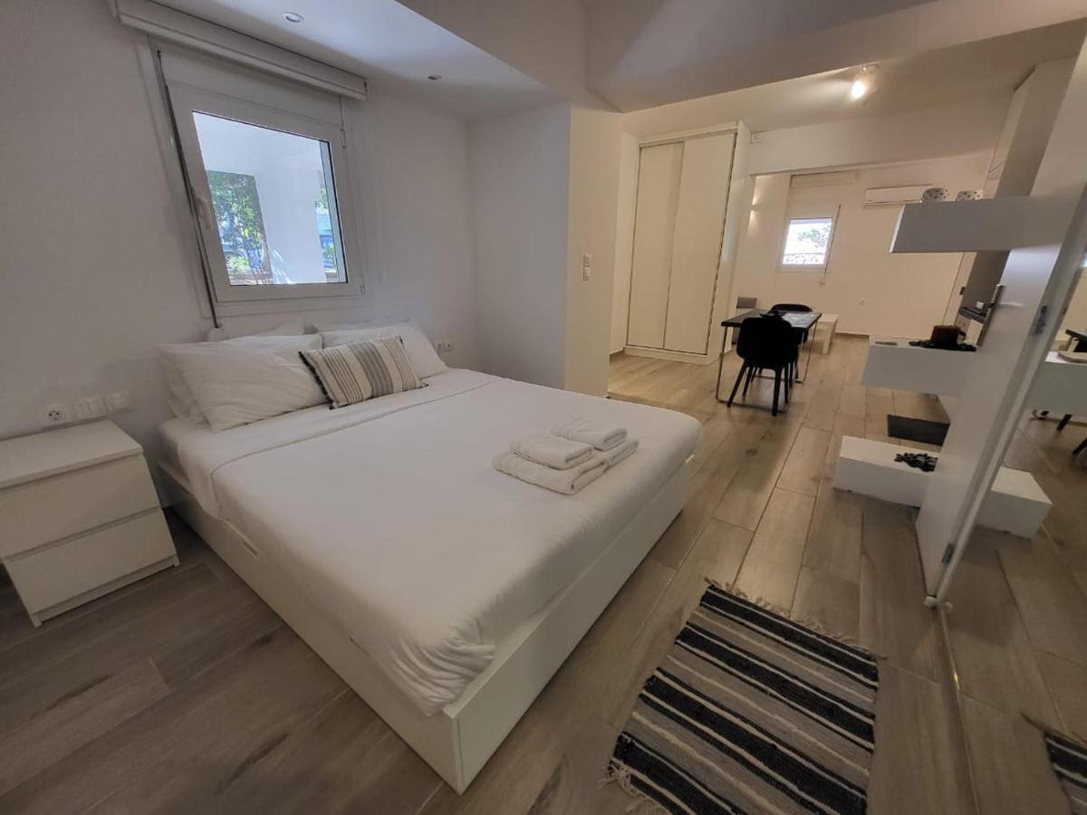 Apartment Near The Center Of Glyfada Aten Exteriör bild