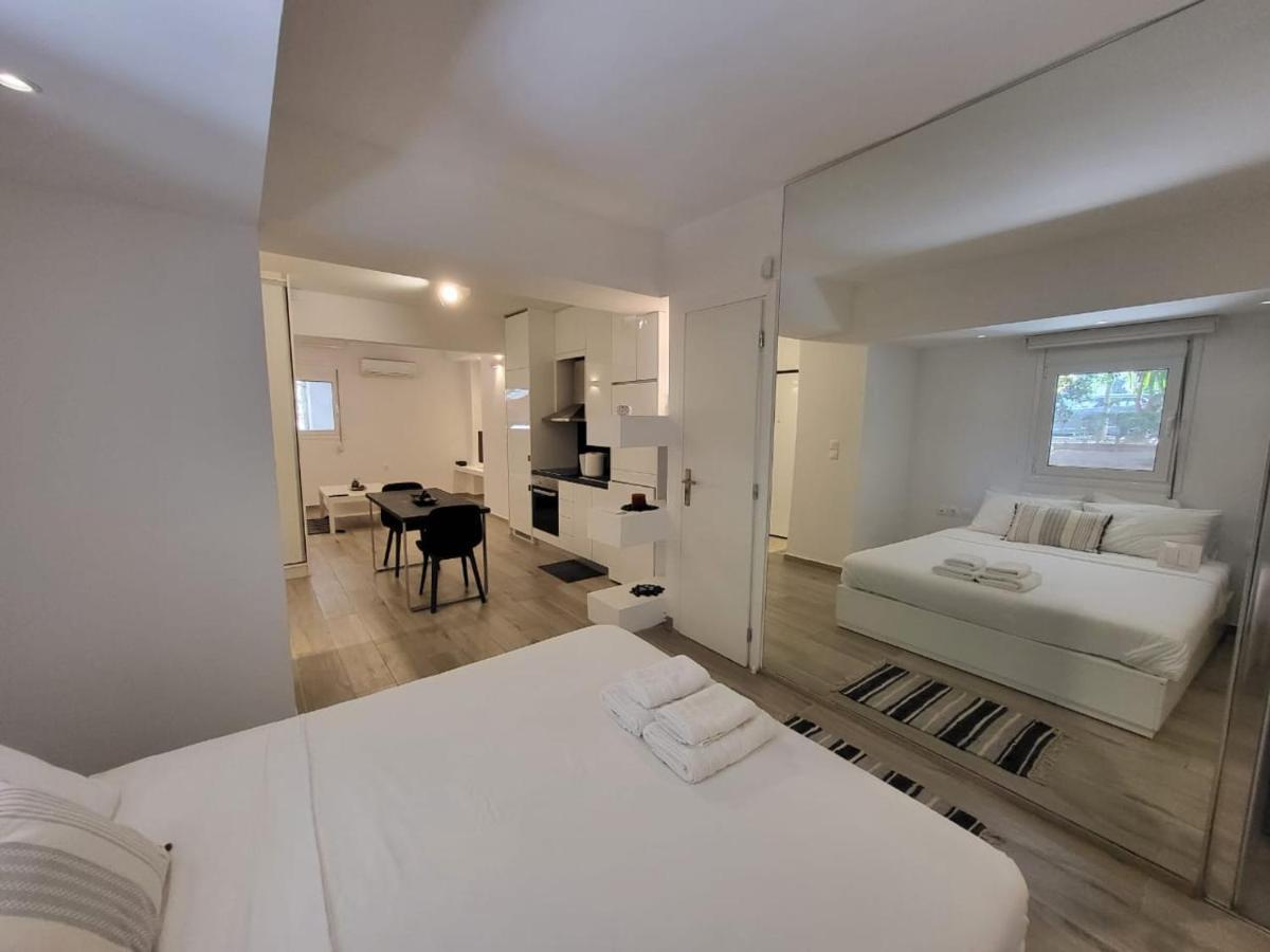 Apartment Near The Center Of Glyfada Aten Exteriör bild
