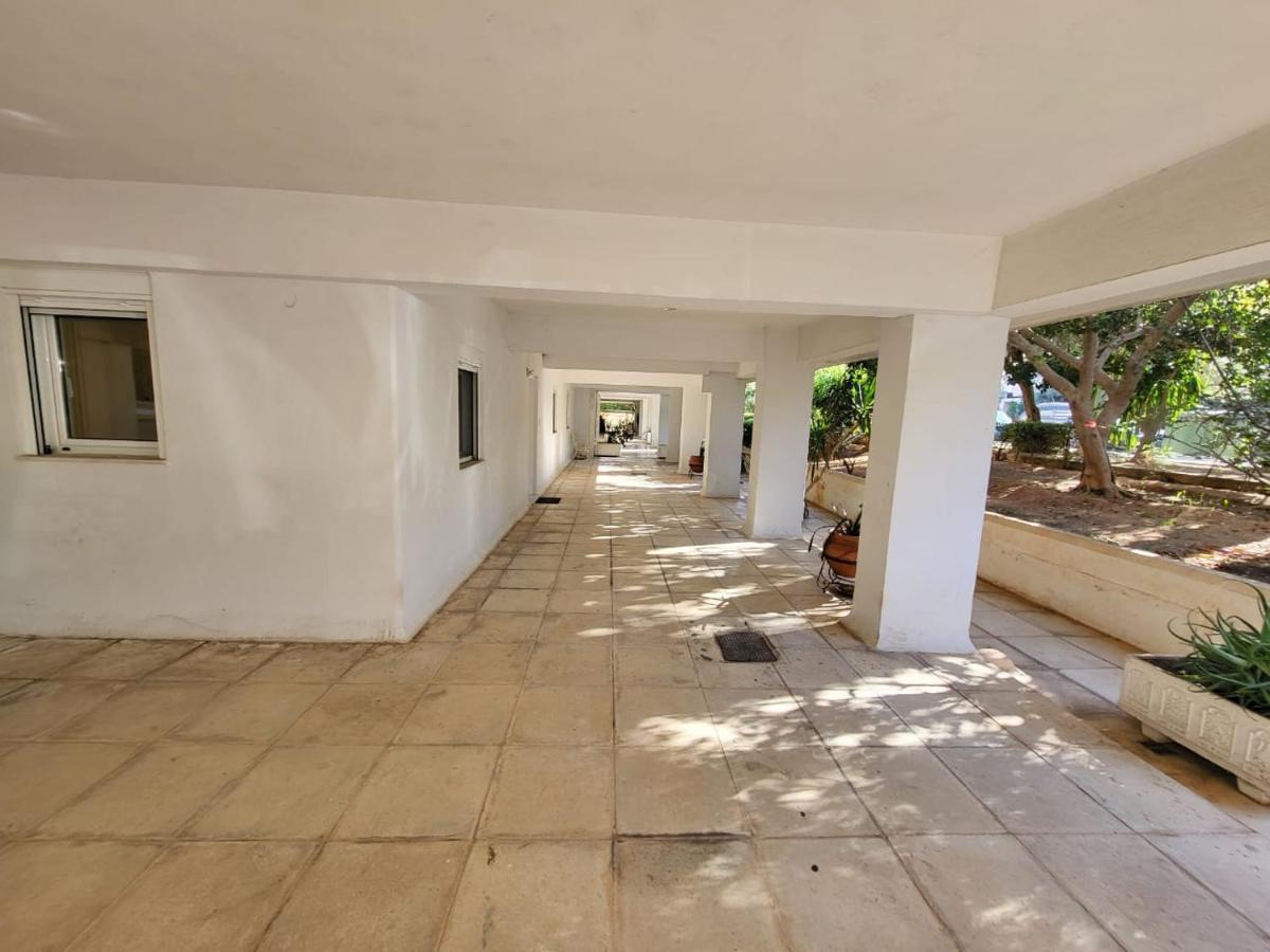 Apartment Near The Center Of Glyfada Aten Exteriör bild