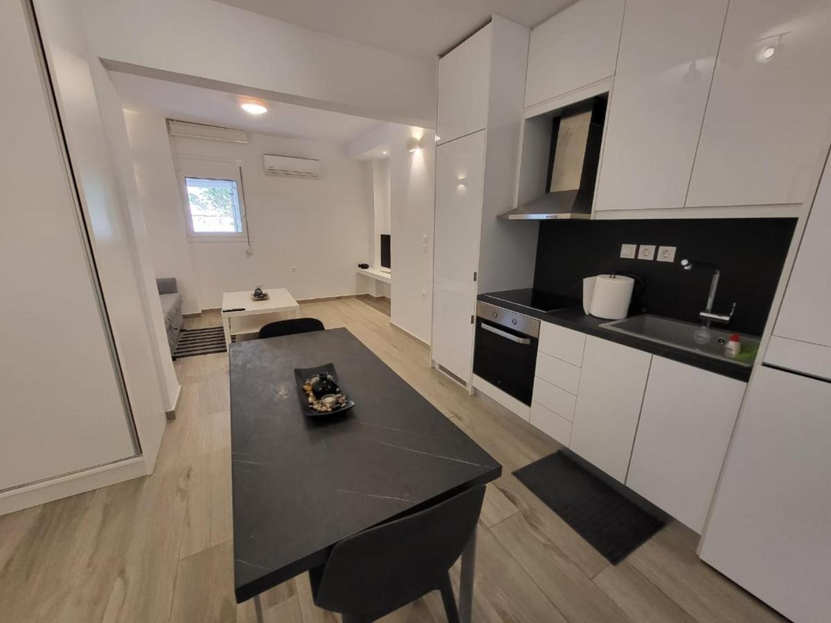 Apartment Near The Center Of Glyfada Aten Exteriör bild