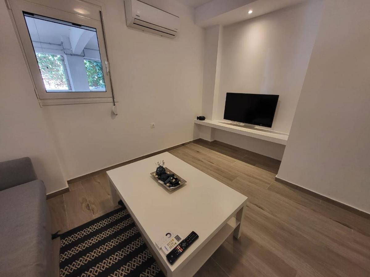 Apartment Near The Center Of Glyfada Aten Exteriör bild