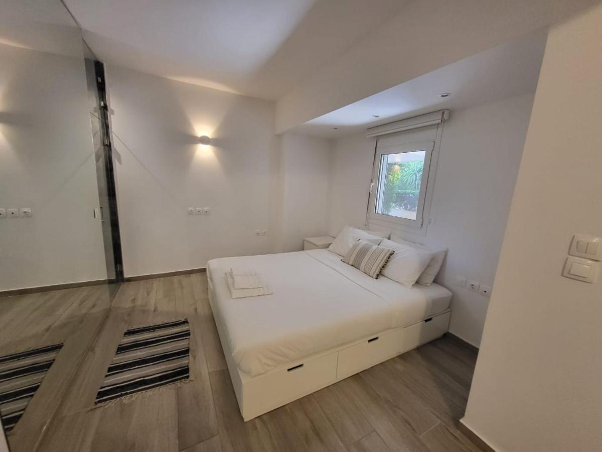 Apartment Near The Center Of Glyfada Aten Exteriör bild